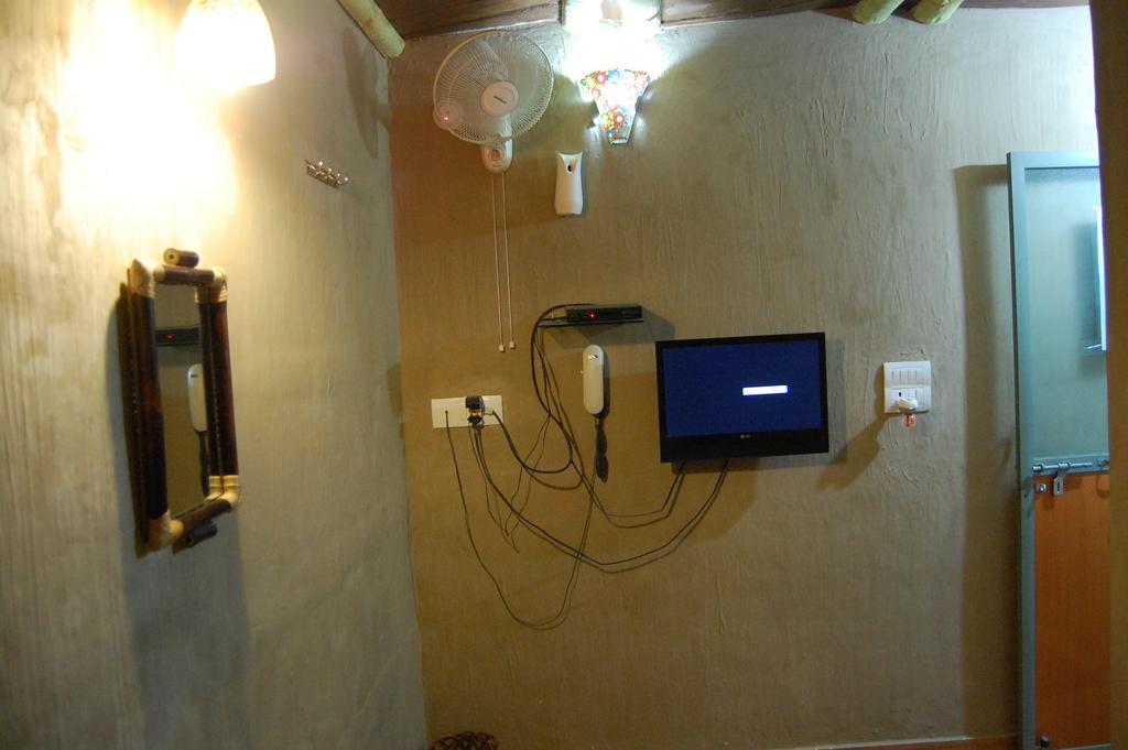 Shri Guest House Varanasi Oda fotoğraf
