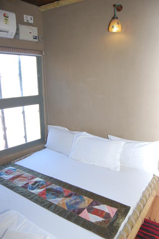 Shri Guest House Varanasi Oda fotoğraf