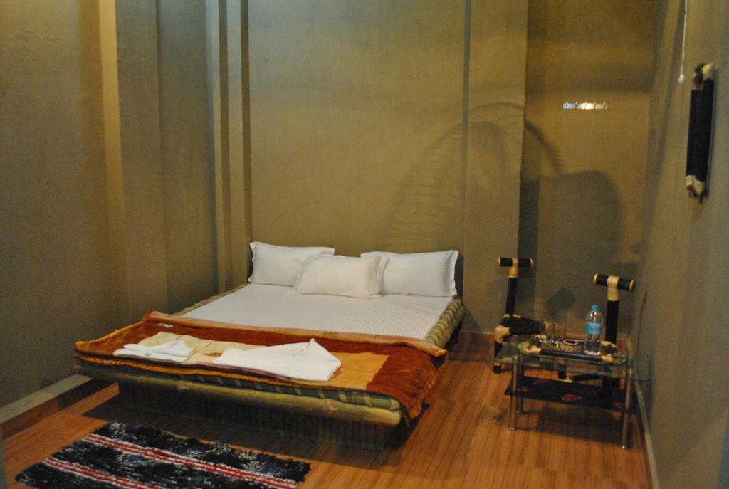 Shri Guest House Varanasi Oda fotoğraf