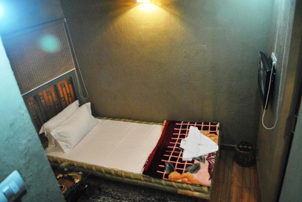 Shri Guest House Varanasi Oda fotoğraf